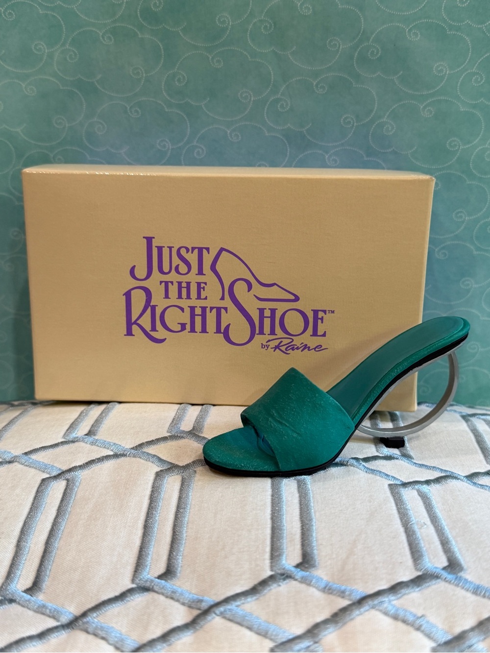 Just the Right Shoe “Geometrika” #25029 (1999) Collectible Shoe